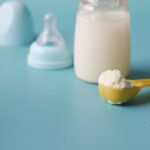 How much formula should baby eat? - Featured image