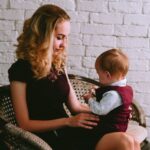 When should baby sit up? - Featured image